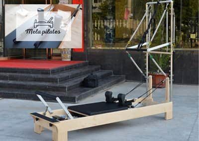 סטודיו רפורמר קלאסי מעץ מייפל עם טאוור Mela Pilates