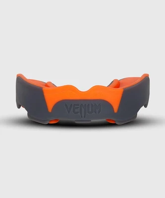 מגן שיניים Venum Predator +11 בצבע כתום/שחור